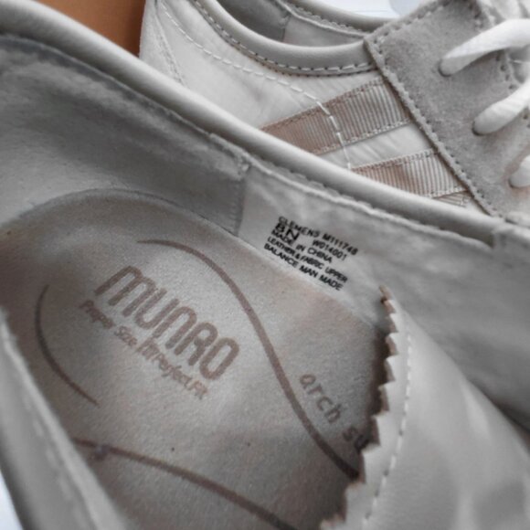 Women's Sneakers by Munro size 8 - Picture 10 of 11